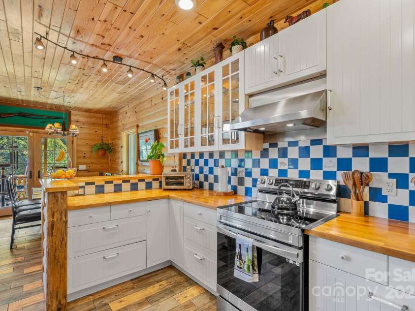 1104 Long Branch Road, Mars Hill, NC 28754.  MLS# CAR4252912, YatesRealty ID 21844. 