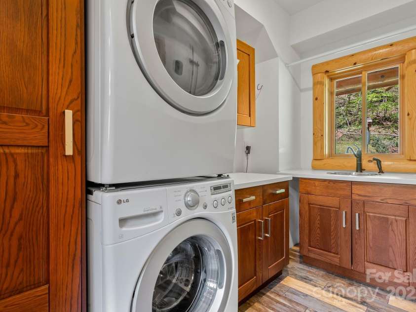 1104 Long Branch Road, Mars Hill, NC 28754.  MLS# CAR4252912, YatesRealty ID 21844. 