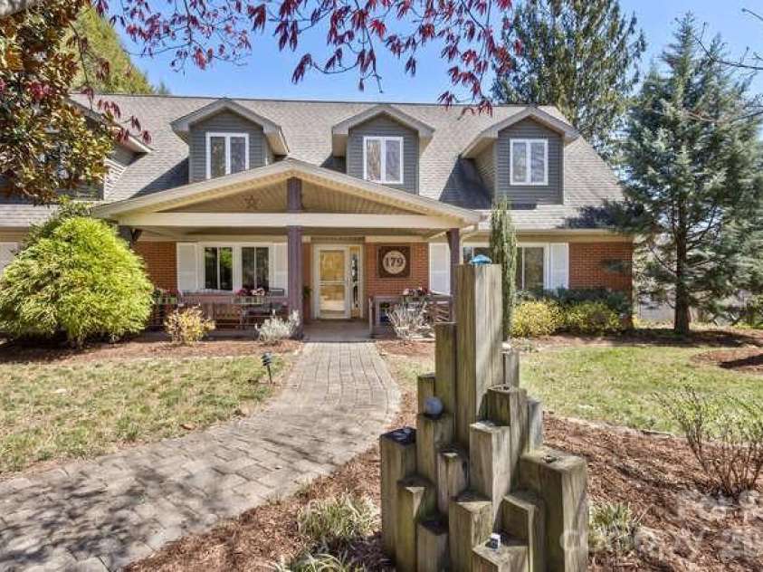 179 Marlborough Road, Asheville, NC 28804.  MLS# CAR4355391, YatesRealty ID 21844. 