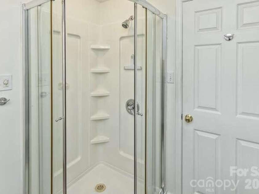 179 Marlborough Road, Asheville, NC 28804.  MLS# CAR4355391, YatesRealty ID 21844. 