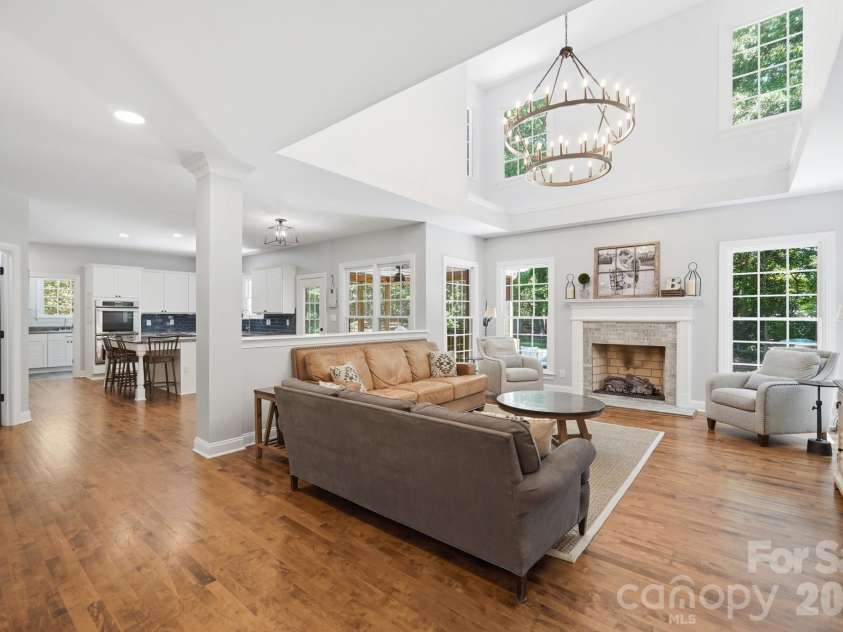 4432 Mountain Cove Drive, Charlotte, NC 28216.  MLS# CAR4379294, YatesRealty ID 21846. 