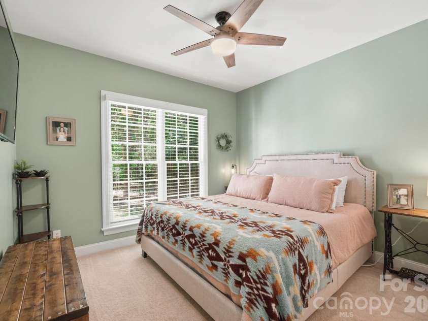 4432 Mountain Cove Drive, Charlotte, NC 28216.  MLS# CAR4379294, YatesRealty ID 21846. Guest bedroom on main