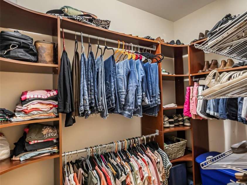 1622 Brookstone Drive, Hickory, NC 28602.  MLS# CAR4272864, YatesRealty ID 21847. 