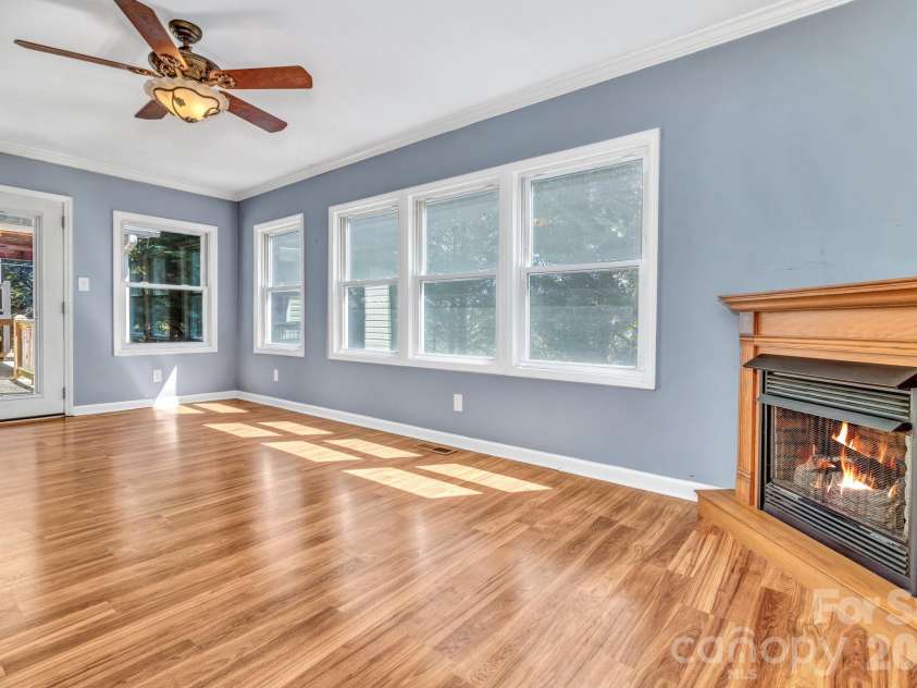 405 Deerfield Court, Hendersonville, NC 28792.  MLS# CAR4349057, YatesRealty ID 21847. 