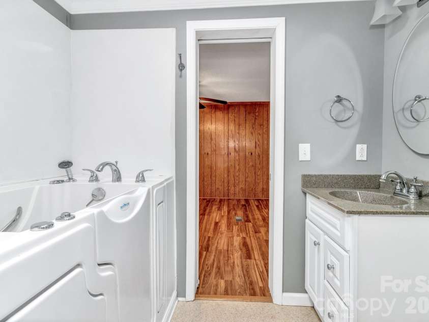 405 Deerfield Court, Hendersonville, NC 28792.  MLS# CAR4349057, YatesRealty ID 21847. 