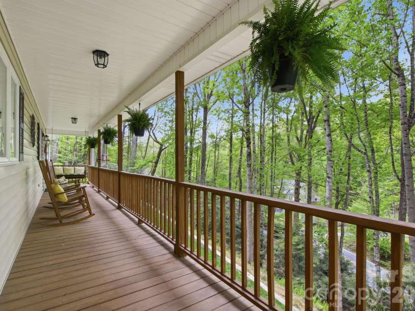 648 Cool Woods Drive, Boone, NC 28607.  MLS# CAR4374510, YatesRealty ID 21848. 