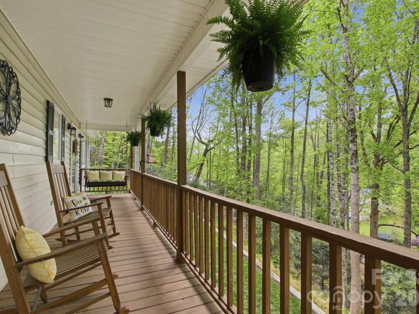 648 Cool Woods Drive, Boone, NC 28607.  MLS# CAR4374510, YatesRealty ID 21848. 