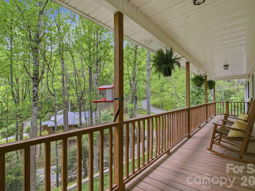 648 Cool Woods Drive, Boone, NC 28607.  MLS# CAR4374510, YatesRealty ID 21848. 
