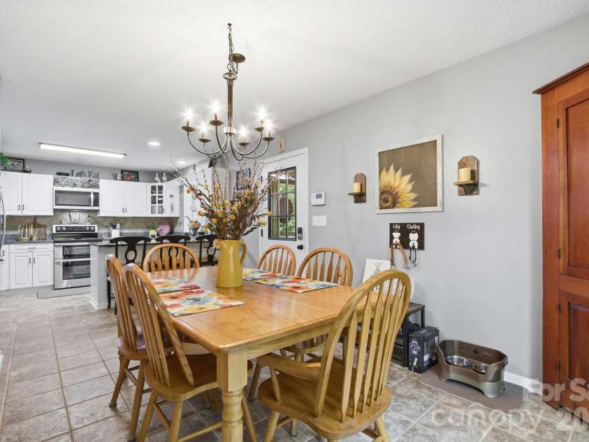 648 Cool Woods Drive, Boone, NC 28607.  MLS# CAR4374510, YatesRealty ID 21848. 