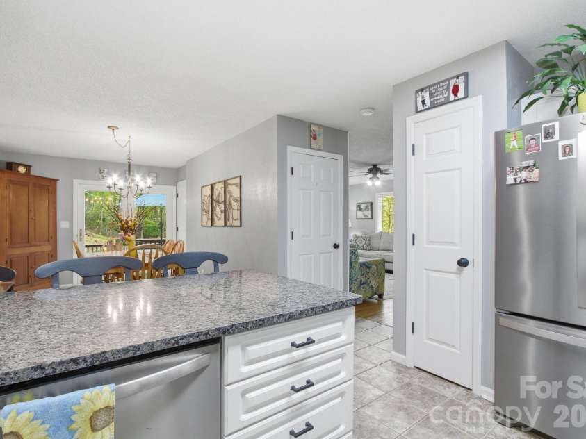 648 Cool Woods Drive, Boone, NC 28607.  MLS# CAR4374510, YatesRealty ID 21848. 