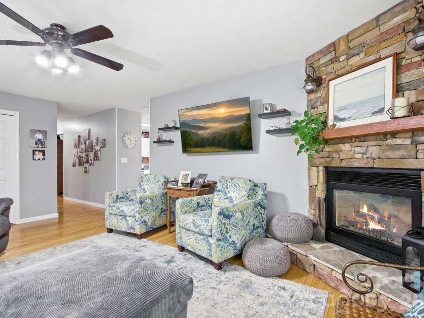 648 Cool Woods Drive, Boone, NC 28607.  MLS# CAR4374510, YatesRealty ID 21848. 