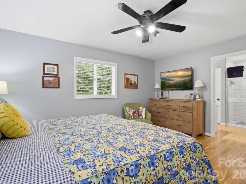 648 Cool Woods Drive, Boone, NC 28607.  MLS# CAR4374510, YatesRealty ID 21848. 