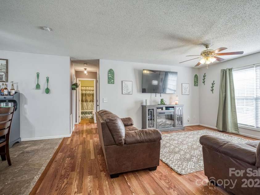 905 Severt Circle, Lenoir, NC 28645.  MLS# CAR4260581, YatesRealty ID 21848. 