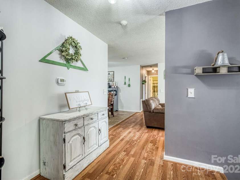 905 Severt Circle, Lenoir, NC 28645.  MLS# CAR4260581, YatesRealty ID 21848. 