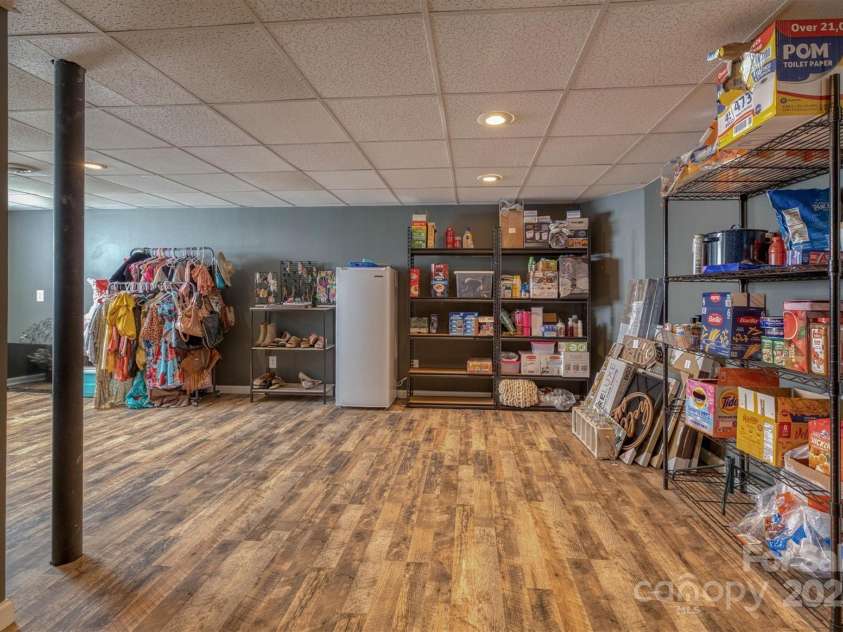 905 Severt Circle, Lenoir, NC 28645.  MLS# CAR4260581, YatesRealty ID 21848. 