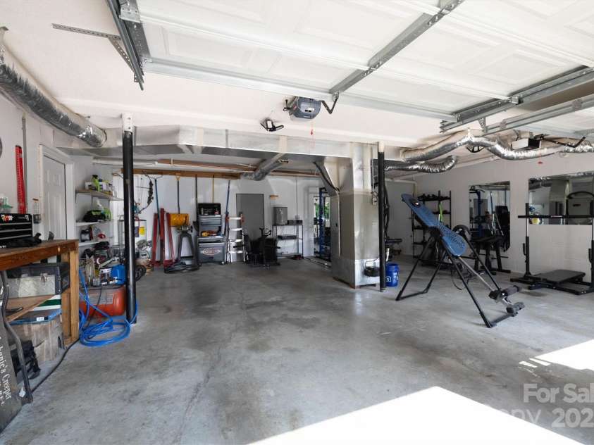 905 Severt Circle, Lenoir, NC 28645.  MLS# CAR4260581, YatesRealty ID 21848. 