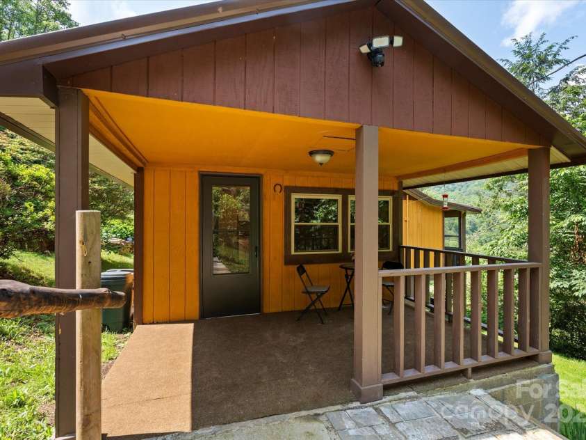 139 Ivy Ridge Church Road, Mars Hill, NC 28754.  MLS# CAR4266657, YatesRealty ID 21849. 