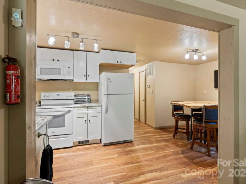 139 Ivy Ridge Church Road, Mars Hill, NC 28754.  MLS# CAR4266657, YatesRealty ID 21849. 