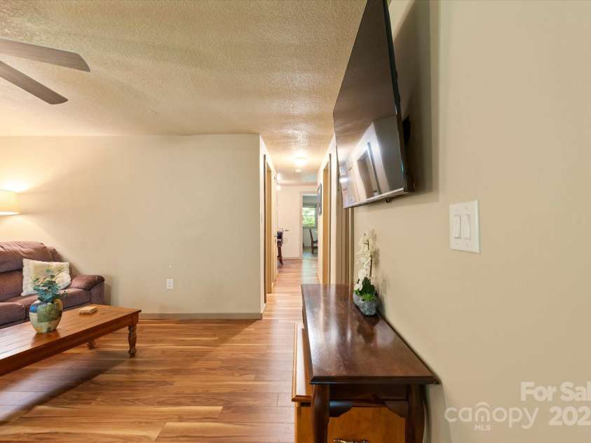 139 Ivy Ridge Church Road, Mars Hill, NC 28754.  MLS# CAR4266657, YatesRealty ID 21849. 