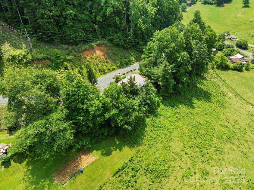 139 Ivy Ridge Church Road, Mars Hill, NC 28754.  MLS# CAR4266657, YatesRealty ID 21849. 