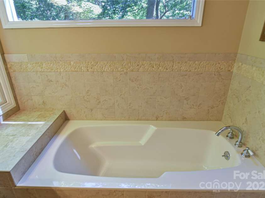 409 North Fork Road, Black Mountain, NC 28711.  MLS# CAR4284708, YatesRealty ID 2185. 