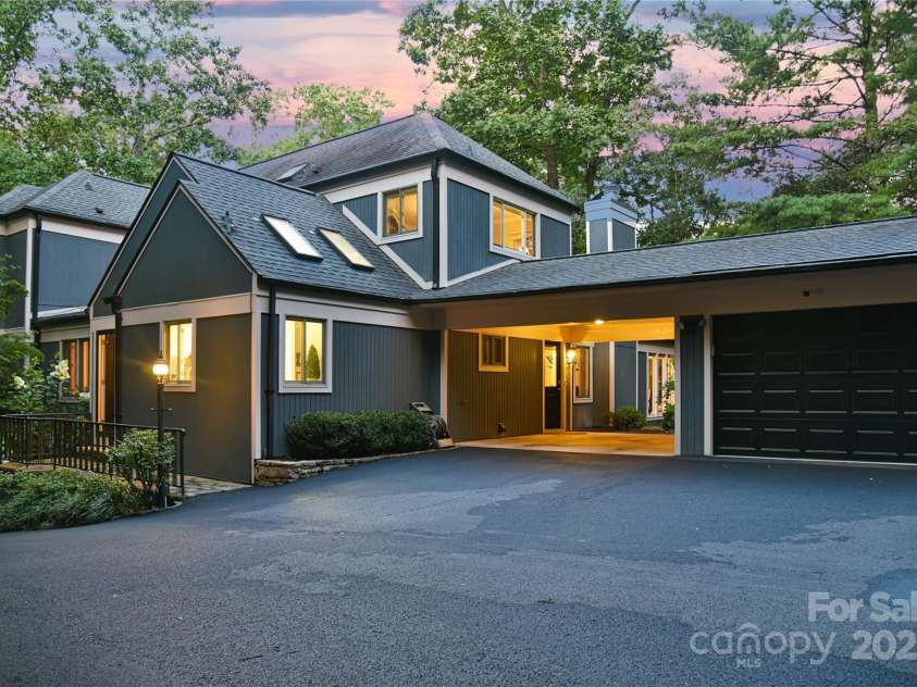 409 North Fork Road, Black Mountain, NC 28711.  MLS# CAR4284708, YatesRealty ID 2185. 