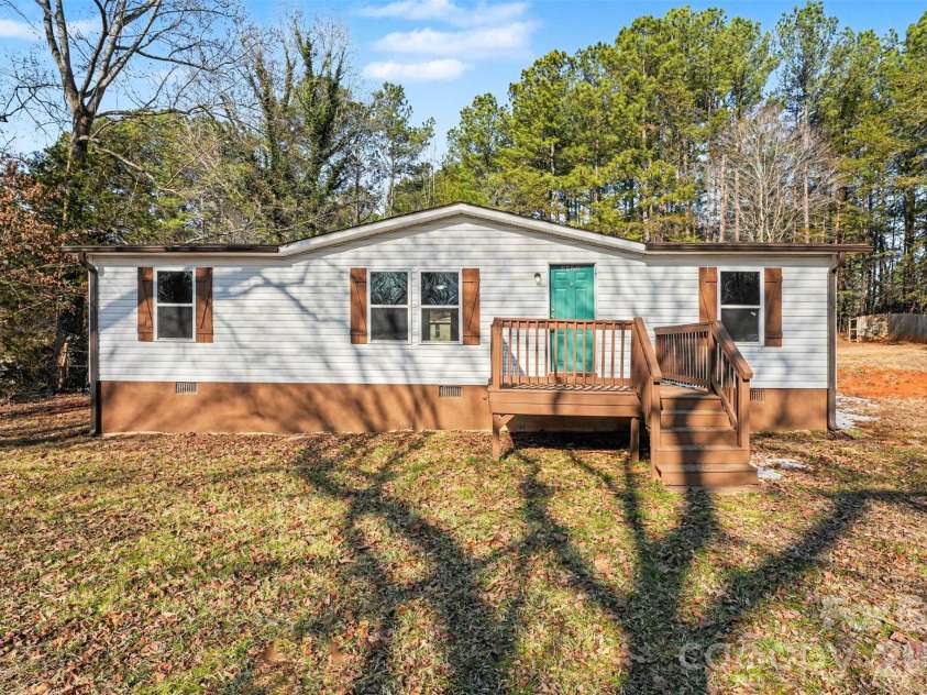 6423 Helens Way, Denver, NC 28037.  MLS# CAR4345966, YatesRealty ID 2185. 