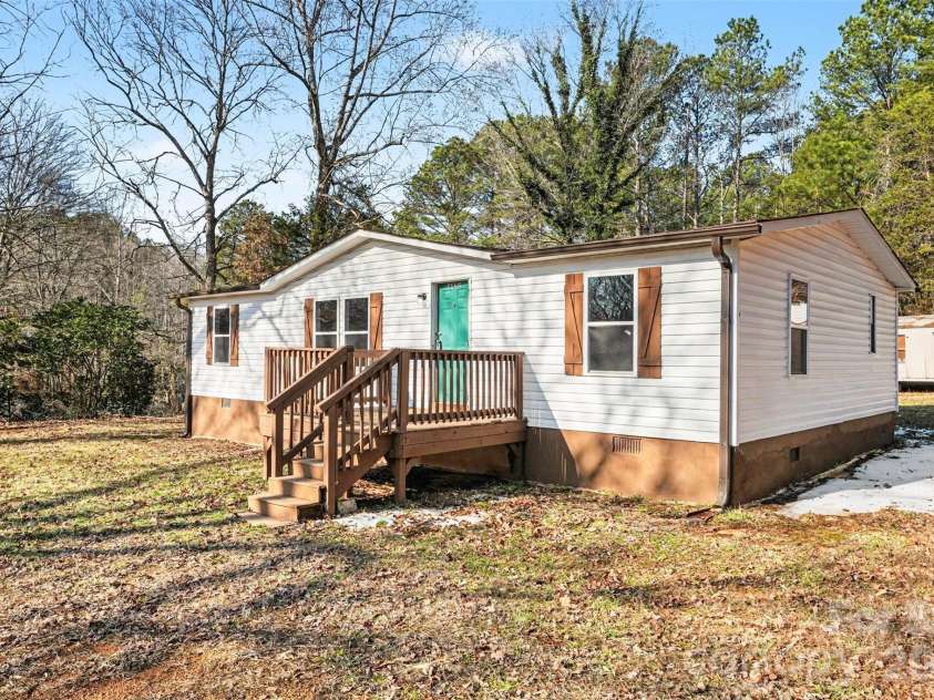 6423 Helens Way, Denver, NC 28037.  MLS# CAR4345966, YatesRealty ID 2185. 