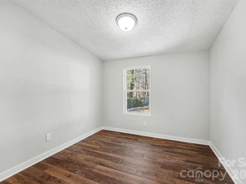 6423 Helens Way, Denver, NC 28037.  MLS# CAR4345966, YatesRealty ID 2185. 