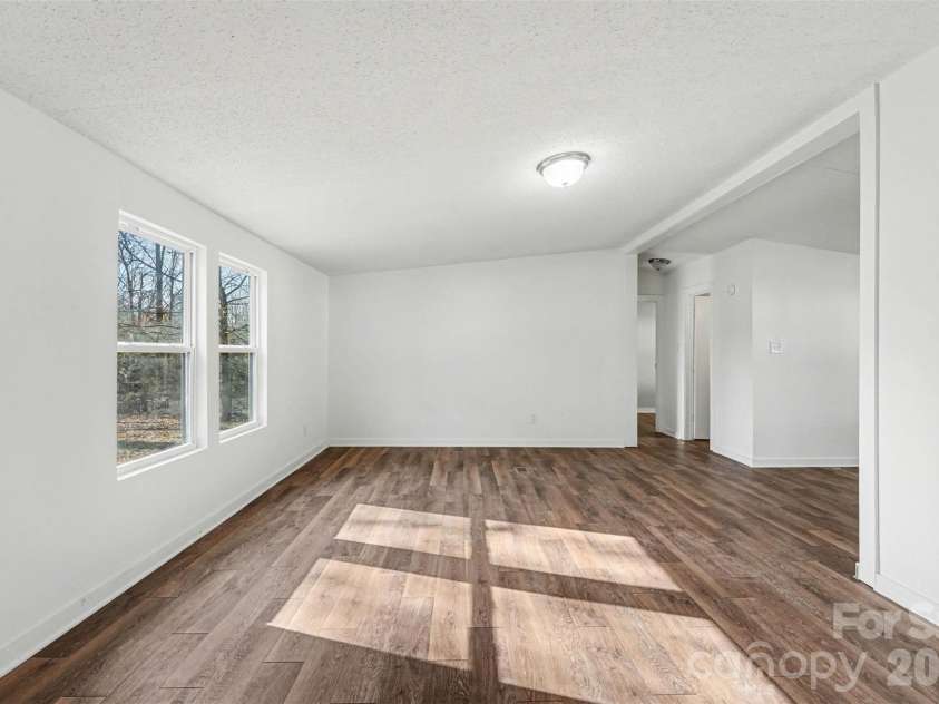 6423 Helens Way, Denver, NC 28037.  MLS# CAR4345966, YatesRealty ID 2185. 