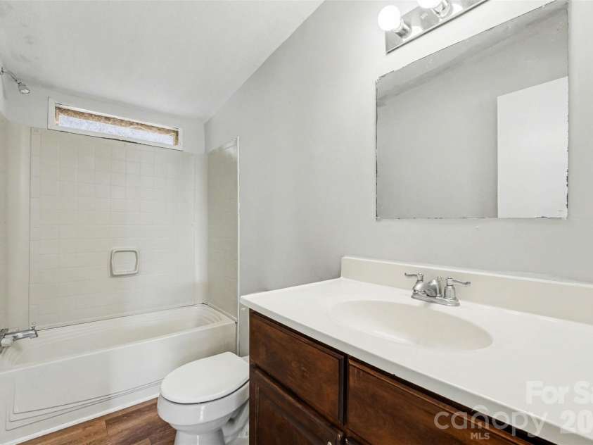 6423 Helens Way, Denver, NC 28037.  MLS# CAR4345966, YatesRealty ID 2185. 