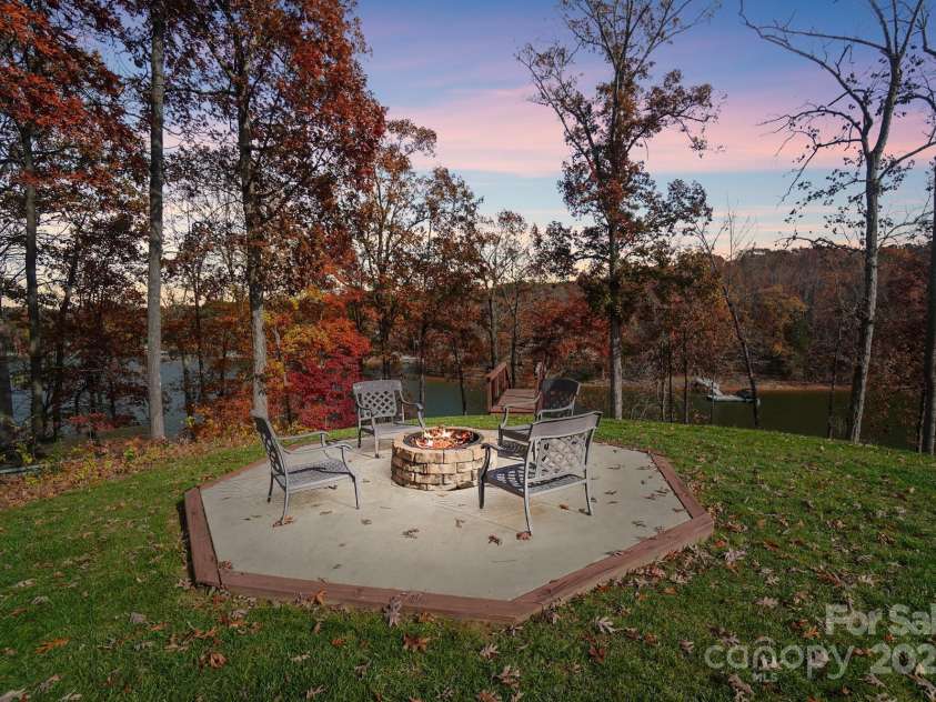 226 Hermance Lane, Mooresville, NC 28117.  MLS# CAR4234805, YatesRealty ID 21851. Cozy Fire Pit