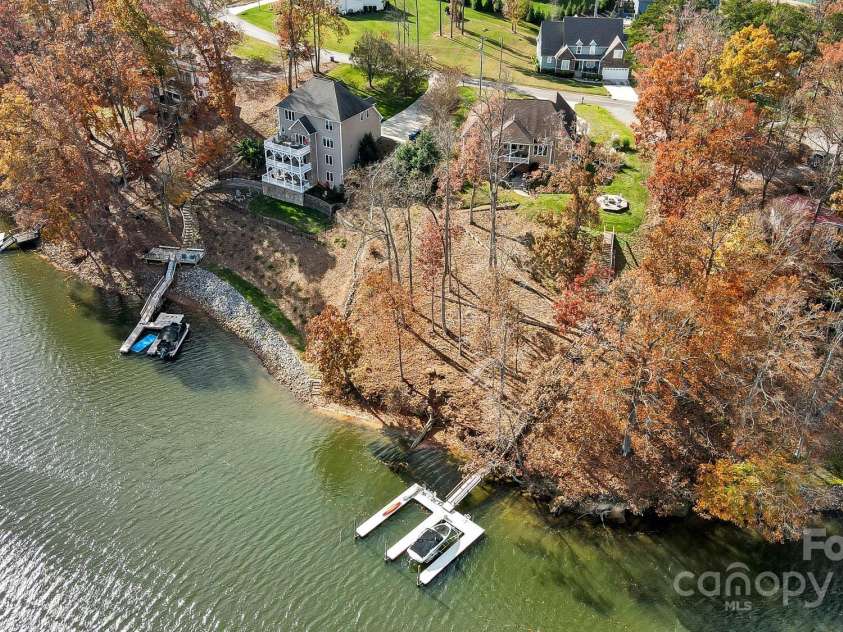 226 Hermance Lane, Mooresville, NC 28117.  MLS# CAR4234805, YatesRealty ID 21851. Dock View