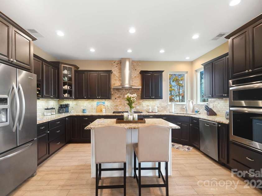 226 Hermance Lane, Mooresville, NC 28117.  MLS# CAR4234805, YatesRealty ID 21851. Island Style Kitchen