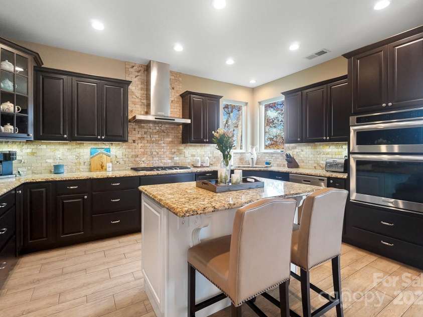 226 Hermance Lane, Mooresville, NC 28117.  MLS# CAR4234805, YatesRealty ID 21851. Kitchen View