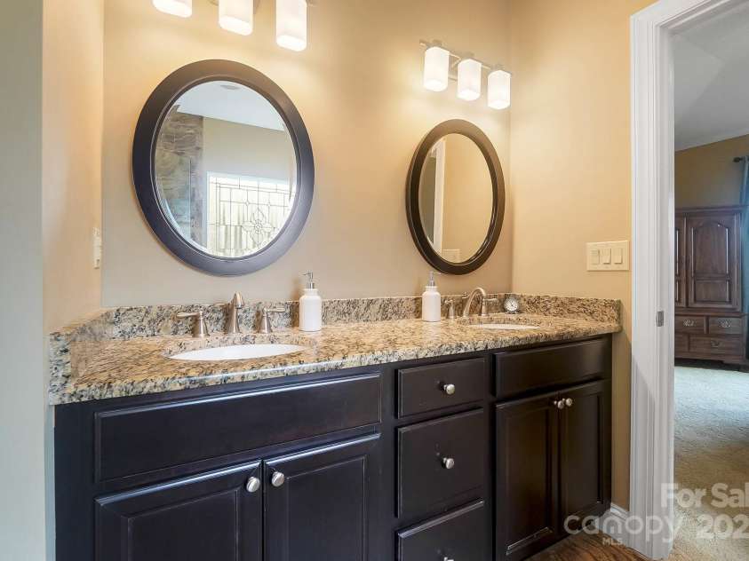 226 Hermance Lane, Mooresville, NC 28117.  MLS# CAR4234805, YatesRealty ID 21851. Spa-Like Bath