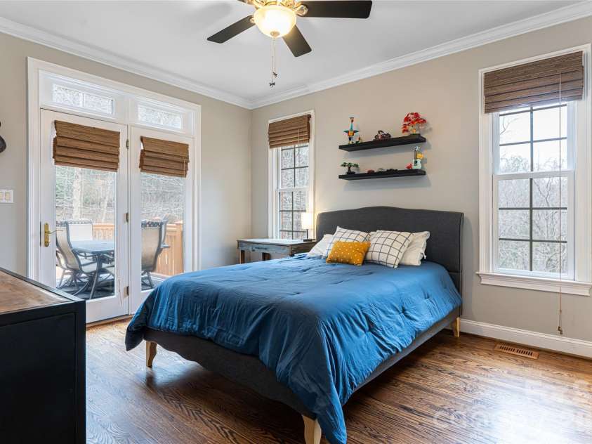 39 Windover Drive, Asheville, NC 28803.  MLS# CAR4352682, YatesRealty ID 21851. Main level guest bedroom 1