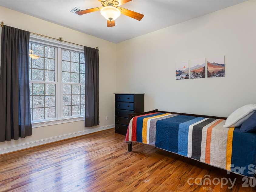 39 Windover Drive, Asheville, NC 28803.  MLS# CAR4352682, YatesRealty ID 21851. Upper level guest bedroom 2