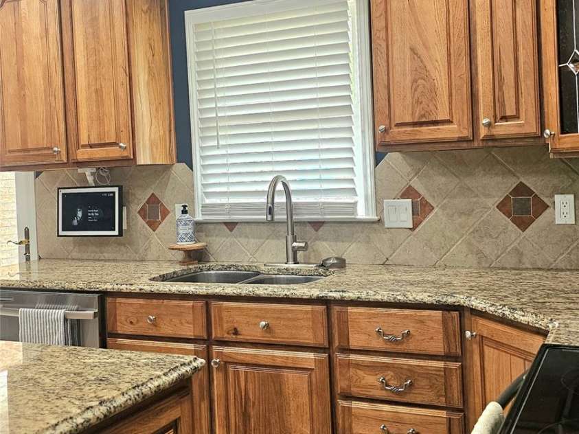 1121 Smith Street, Albemarle, NC 28001.  MLS# CAR4371673, YatesRealty ID 21852. 