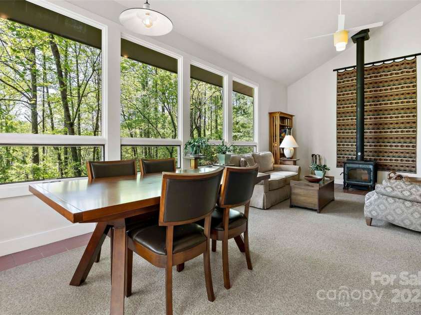 27 Stokes Drive, Asheville, NC 28805.  MLS# CAR4241157, YatesRealty ID 21852. 