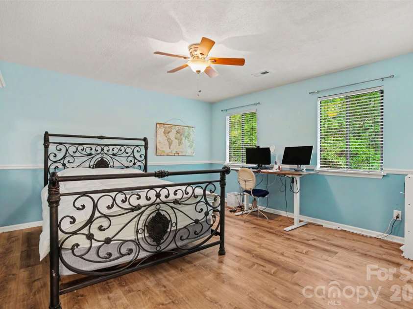 14522 Harbor Estate Road, Charlotte, NC 28278.  MLS# CAR4382259, YatesRealty ID 21853. 