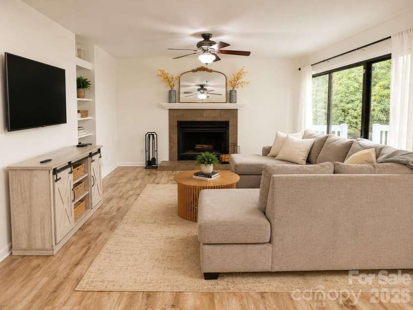 14522 Harbor Estate Road, Charlotte, NC 28278.  MLS# CAR4382259, YatesRealty ID 21853. 