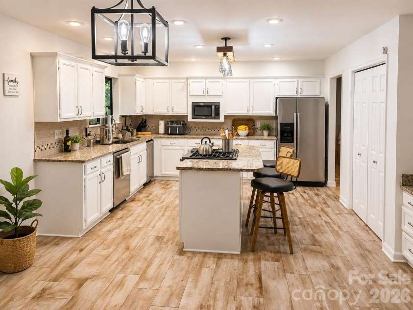 14522 Harbor Estate Road, Charlotte, NC 28278.  MLS# CAR4382259, YatesRealty ID 21853. 