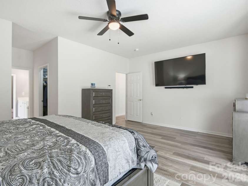 1103 Ross Brook Trace, York, SC 29745.  MLS# CAR4378430, YatesRealty ID 21854. Primary bedroom