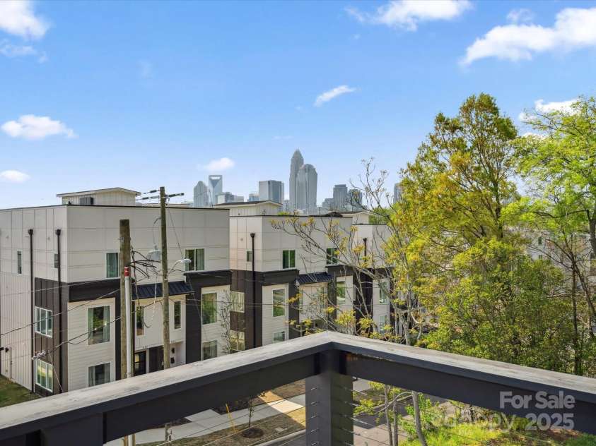 913 Van Every Street, Charlotte, NC 28205.  MLS# CAR4246029, YatesRealty ID 21854. 