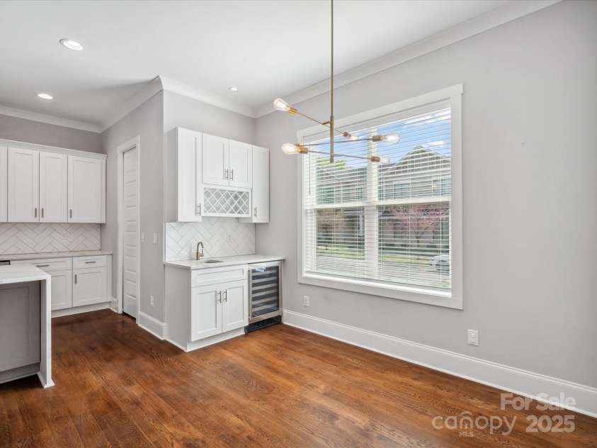 913 Van Every Street, Charlotte, NC 28205.  MLS# CAR4246029, YatesRealty ID 21854. 