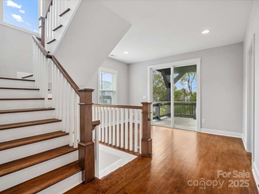 913 Van Every Street, Charlotte, NC 28205.  MLS# CAR4246029, YatesRealty ID 21854. 