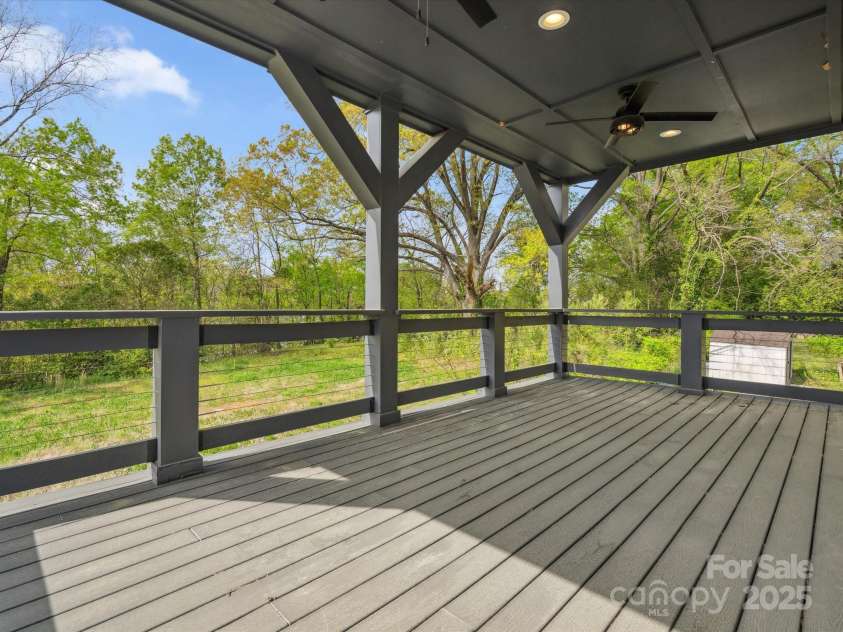 913 Van Every Street, Charlotte, NC 28205.  MLS# CAR4246029, YatesRealty ID 21854. 