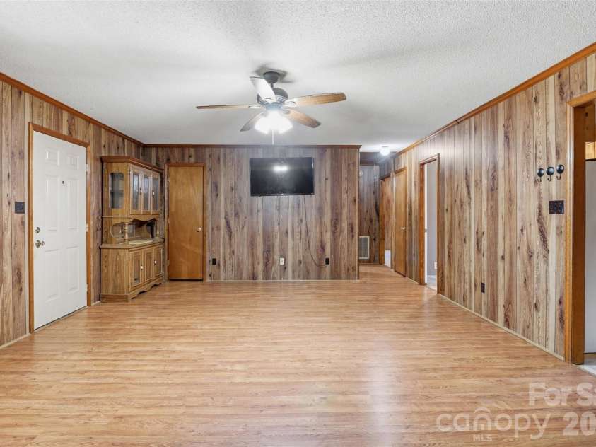 2068 Knight Road, Lancaster, SC 29720.  MLS# CAR4378905, YatesRealty ID 21855. 