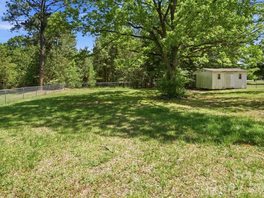 2068 Knight Road, Lancaster, SC 29720.  MLS# CAR4378905, YatesRealty ID 21855. 